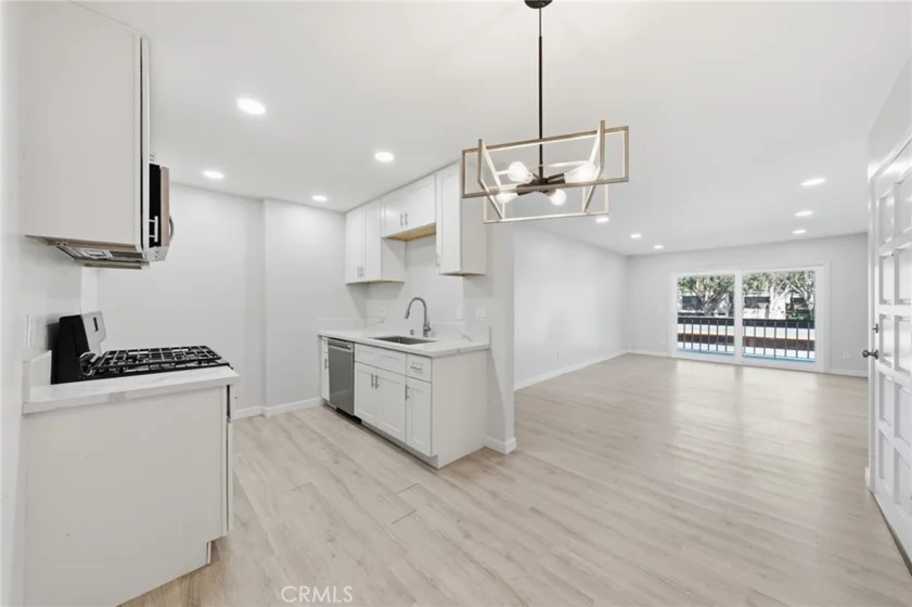 6600 Warner #205 photo 1