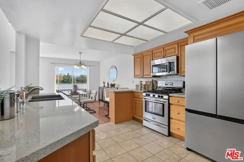 2677 Centinela Avenue #401 photo 11