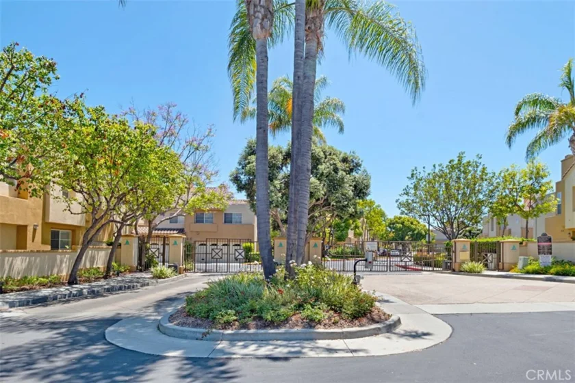 67 Tradewinds photo 30