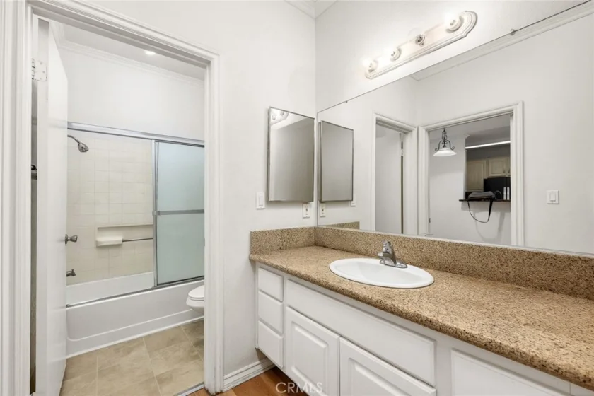 300 N El Molino Avenue #308 photo 13