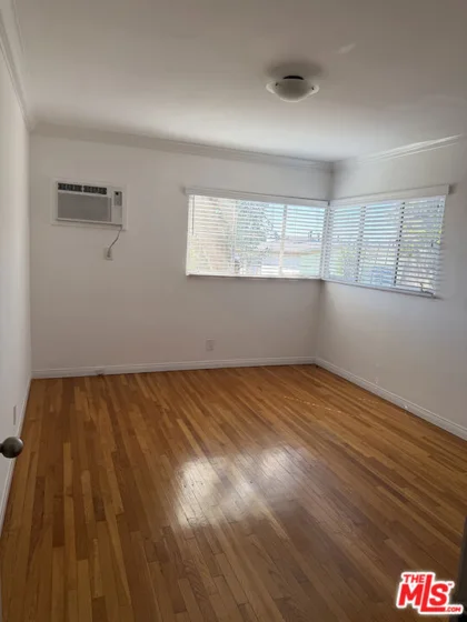 1225 Sunset Plaza Drive #2 photo 15