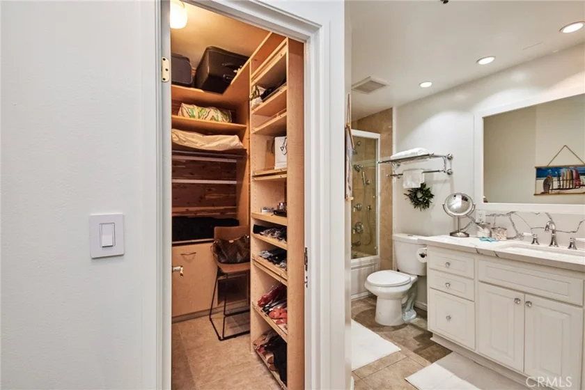 1310 E Ocean #1005 photo 7