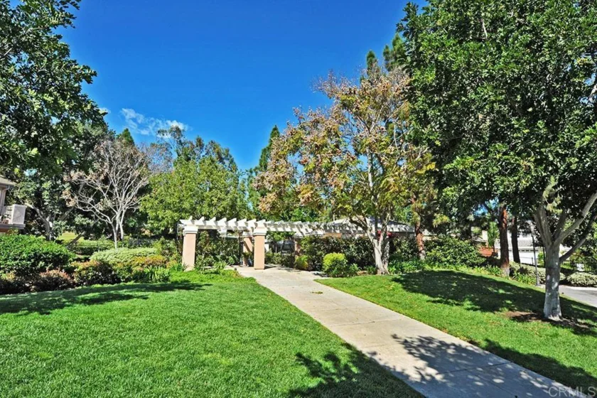 12011 Tivoli Park Row #2 photo 45