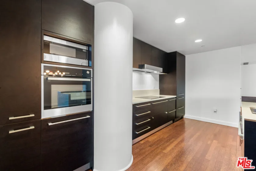 6250 Hollywood Boulevard #4E photo 29