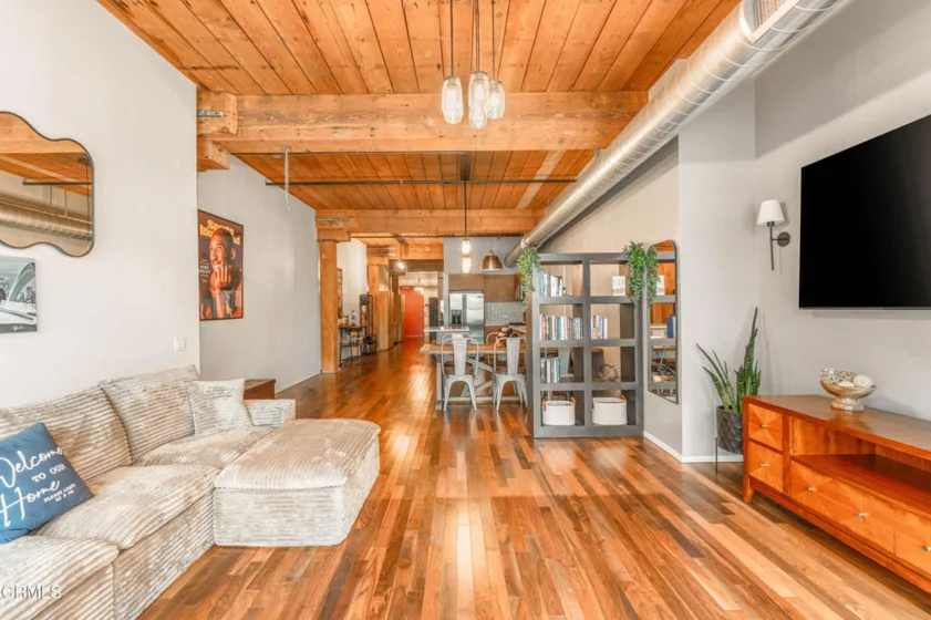530 S Hewitt Street #426 photo 21