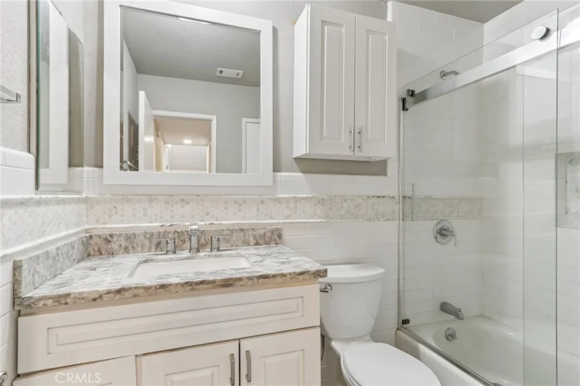 9600 Sylmar Avenue #19 photo 14