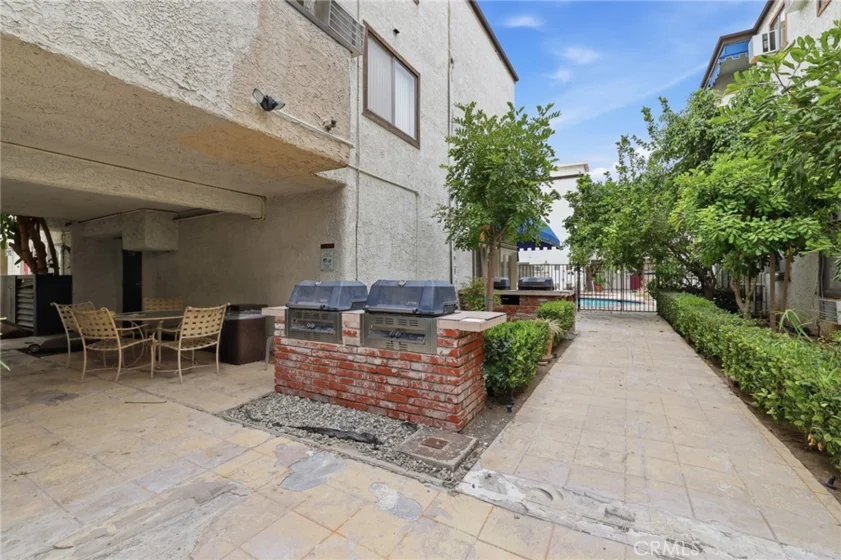 18530 Hatteras Street #337 photo 25