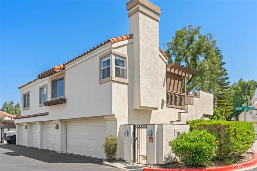 82 Brisa Del Lago photo 1