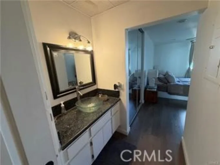 10747 Wilshire #904 photo 6