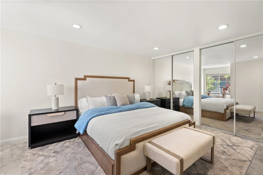 5535 Canoga Avenue #221 photo 9