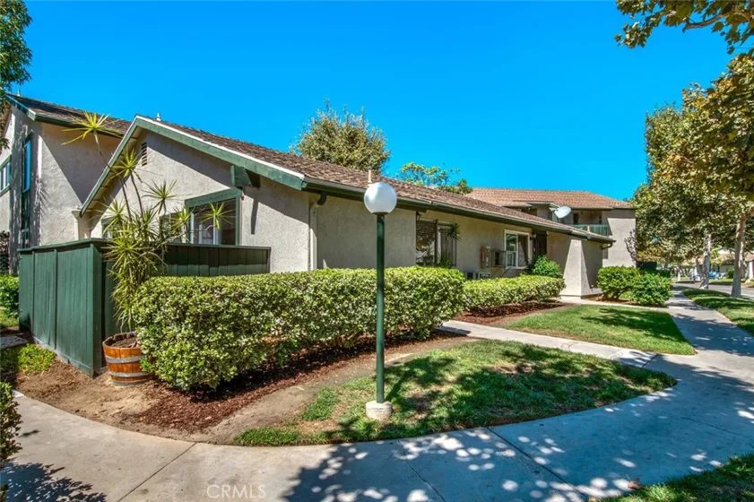 23294 Orange Avenue #1 photo 1