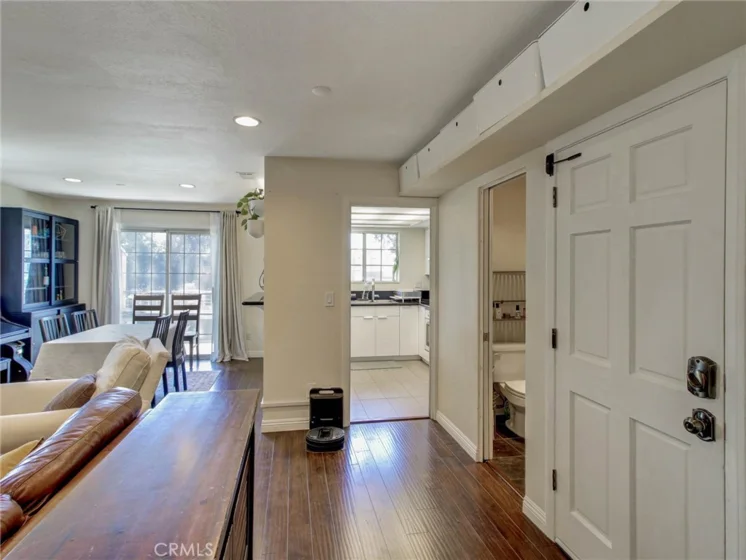 379 N Mentor Avenue #1 photo 28