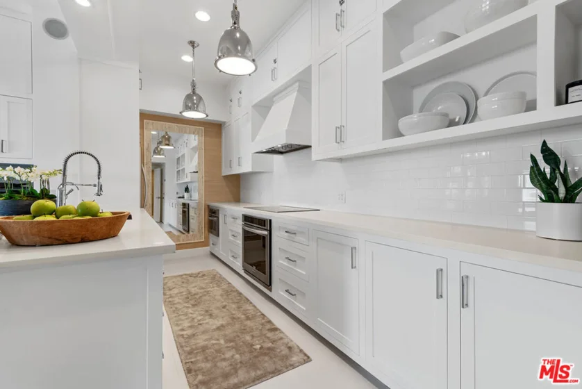 10701 Wilshire Boulevard #1202 photo 13