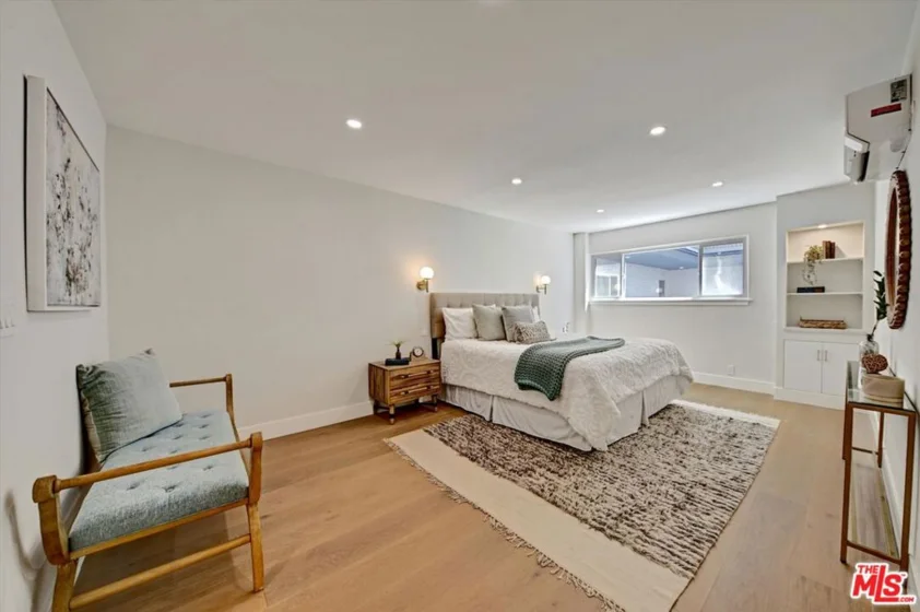 7560 Hollywood Boulevard #106 photo 12