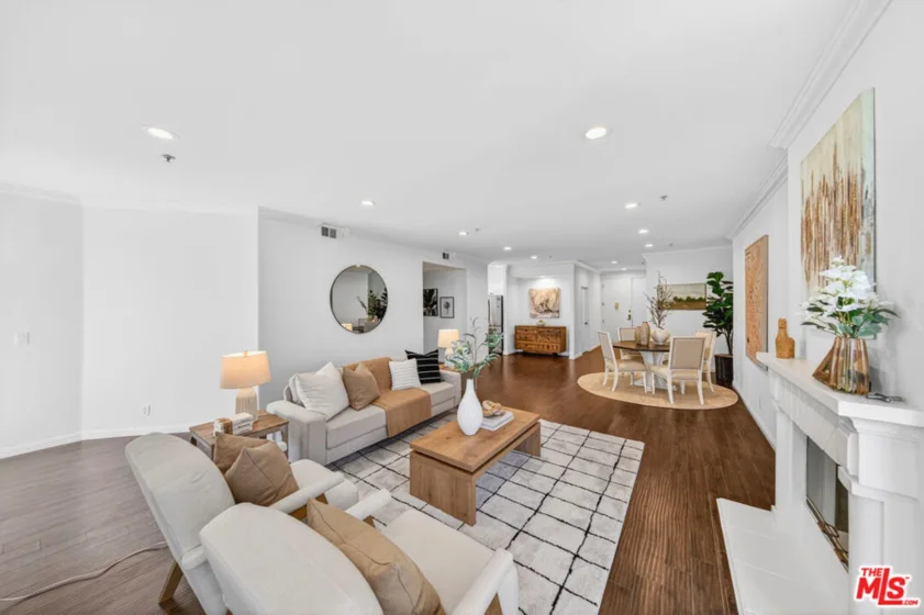 333 Westminster Avenue #402 photo 1