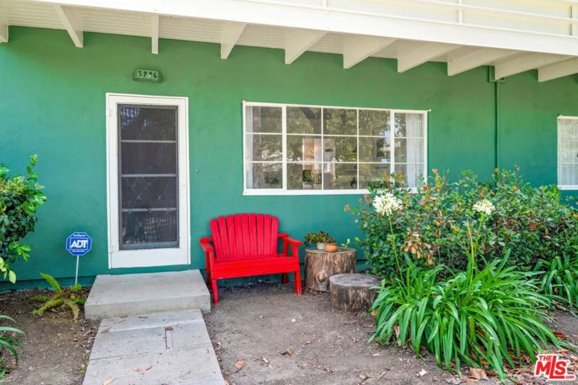 5226 Village Green photo 43