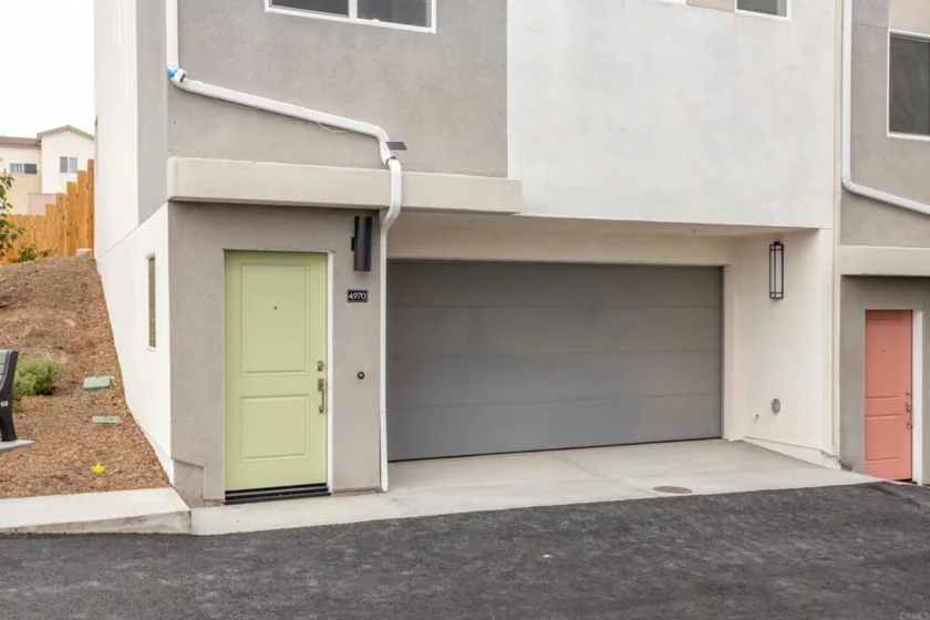 4984 Ocean View Boulevard photo 1
