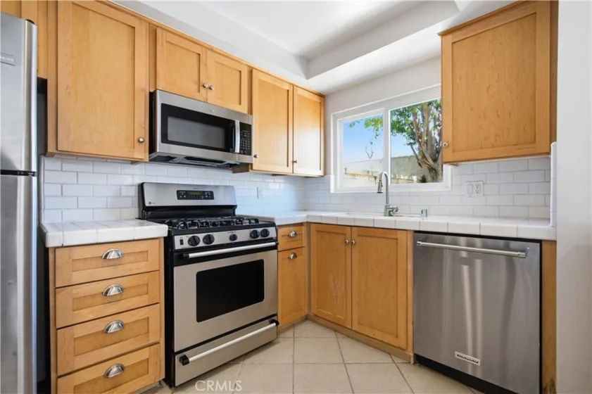 5664 Etiwanda photo 15