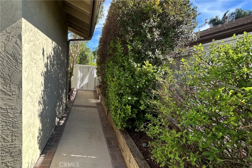 42079 Humber Drive photo 10