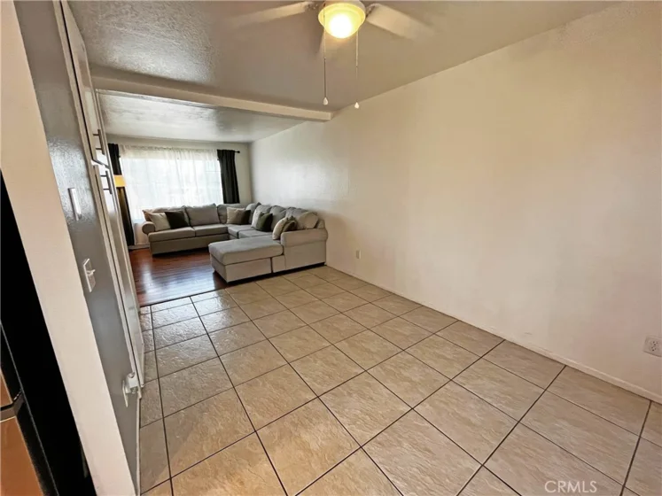 24109 Fir photo 18