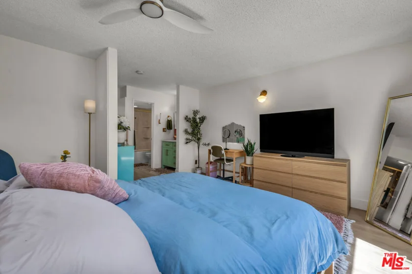 620 W Hyde Park Boulevard #111 photo 23