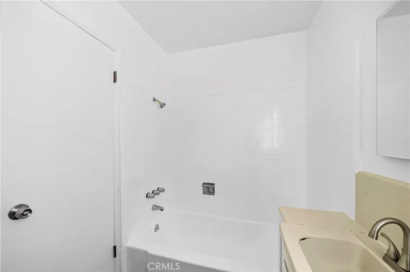 728 Cedar photo 21