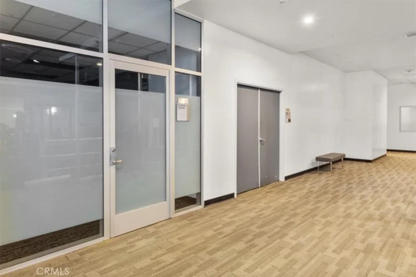 1100 Wilshire Boulevard #1812 photo 32