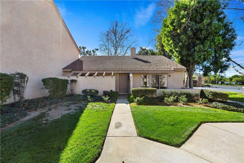7087 Seville Way photo 1