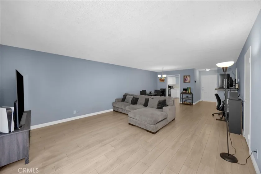 6151 Canterbury Drive #105 photo 6