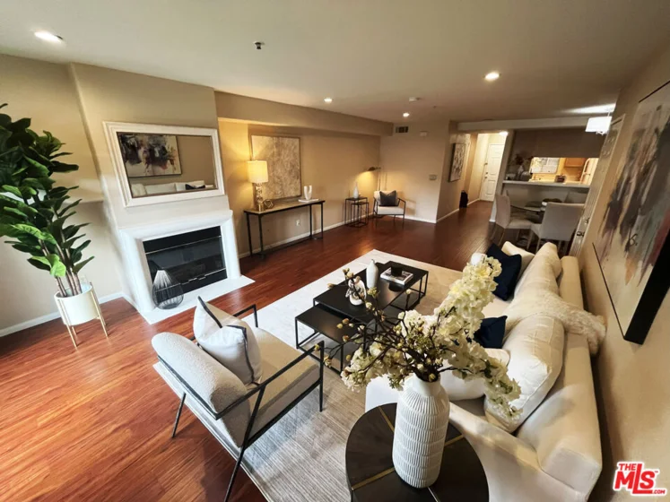 15114 Sherman Way #104 photo 1