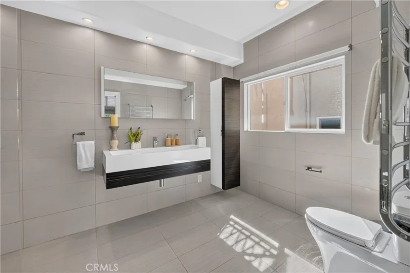 1820 Holmby Avenue #1 photo 19