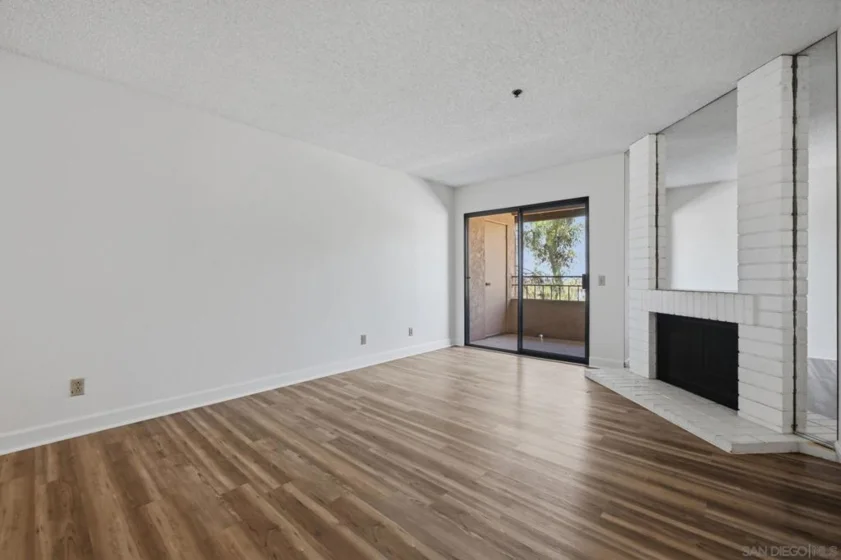 5649 Lake Park #301 photo 12