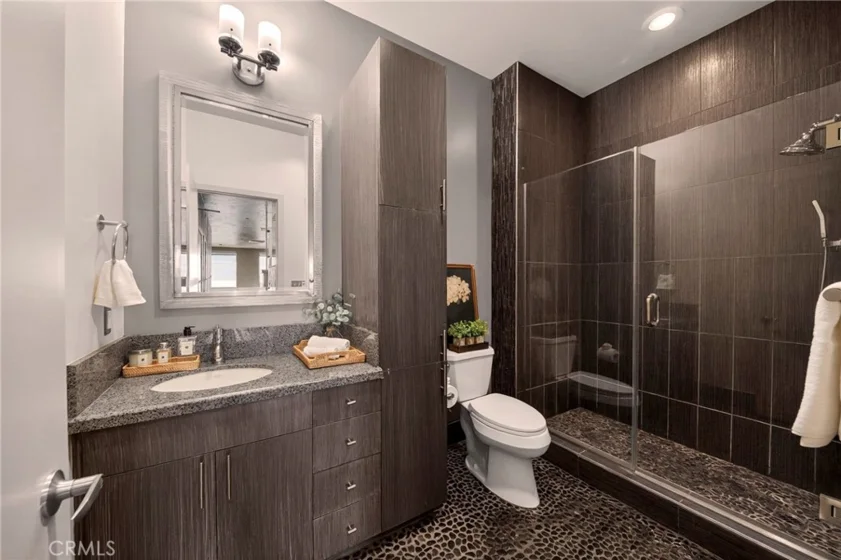 3810 Wilshire Boulevard #909 photo 11