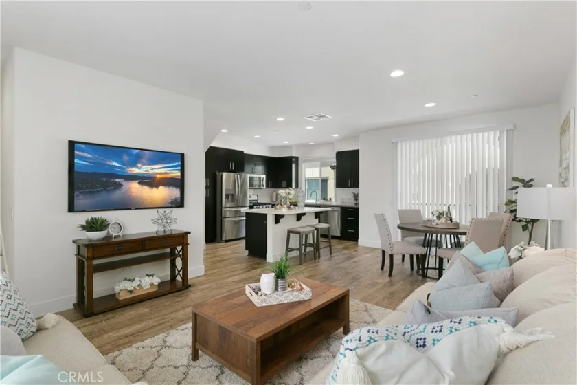 8288 Celestial Avenue photo 1