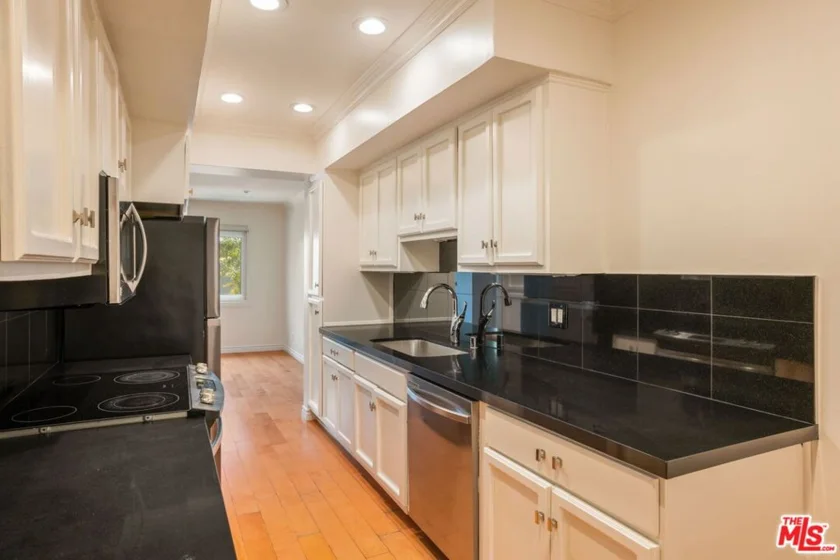 1203 N Sweetzer Avenue #305 photo 11