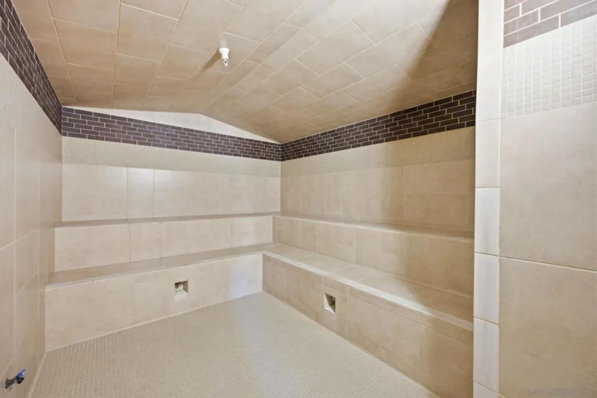 1325 Pacific Hwy #1305 photo 45