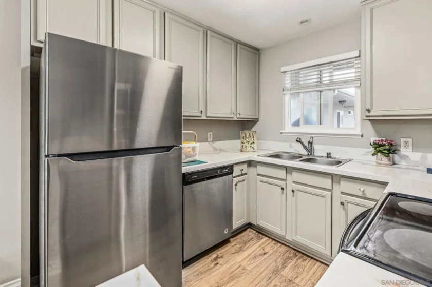 1756 Essex Street #311 photo 4