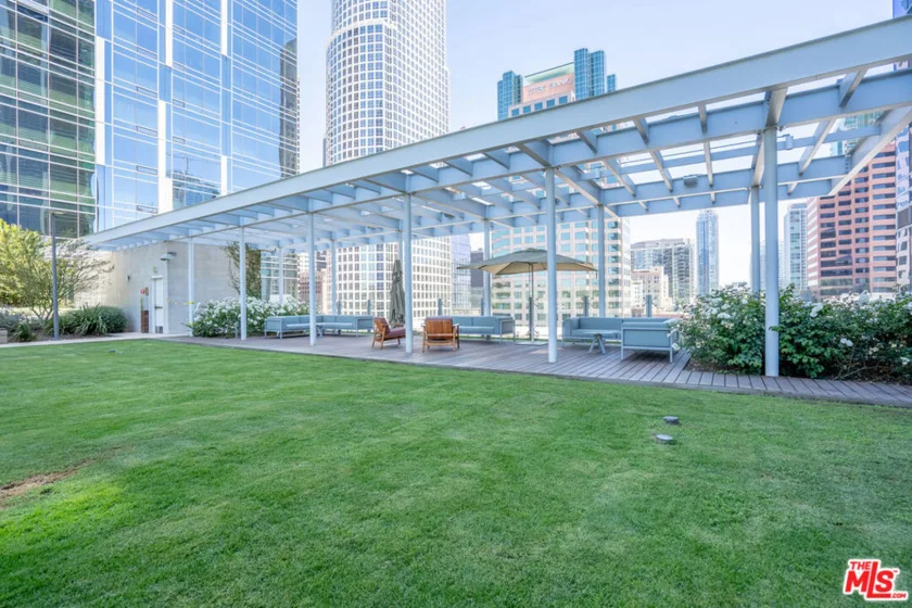 877 Francisco Street #2210 photo 29