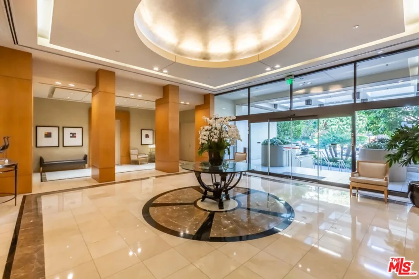 10445 Wilshire Boulevard #1806 photo 32