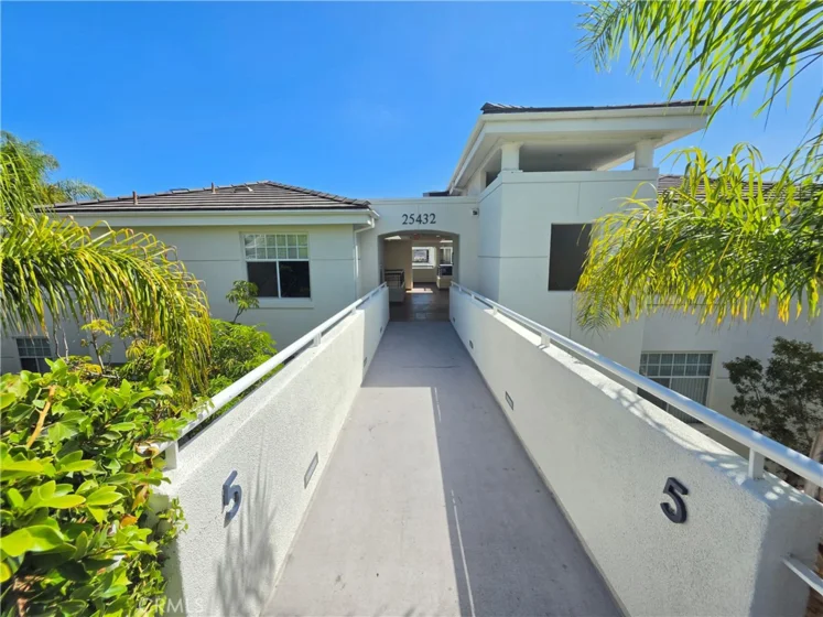 25432 Sea Bluffs #102 photo 1