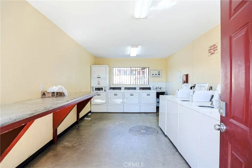 1400 W Warner photo 24