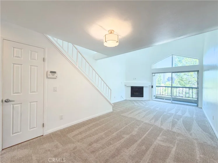 21500 Burbank #328 photo 12