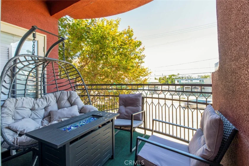 11124 Burbank Boulevard #101 photo 31