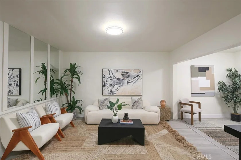 5651 Sumner #109 photo 2