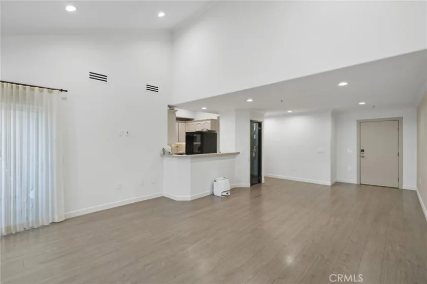 555 E Santa Anita #301 photo 8