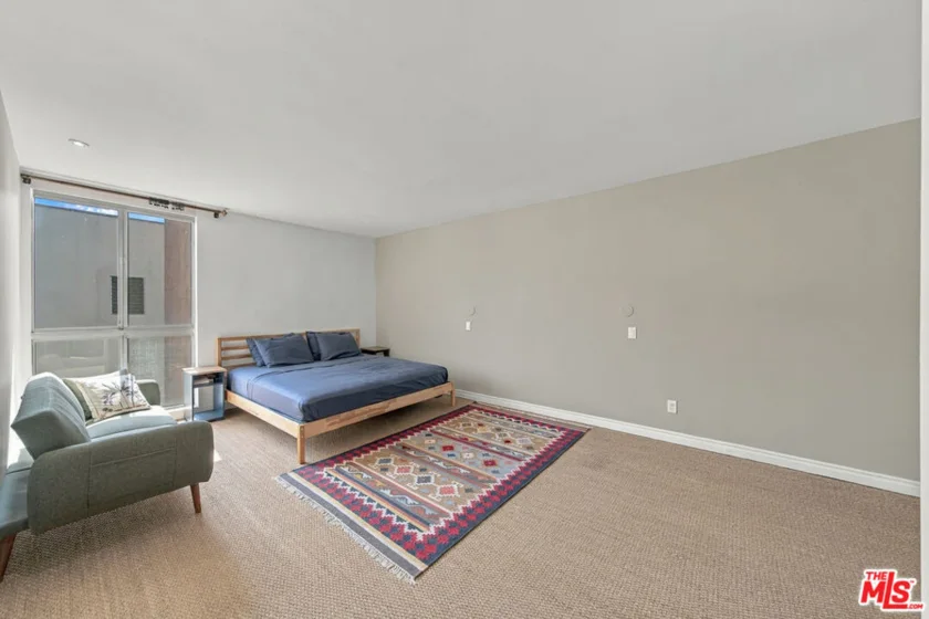 949 N Kings Road #309 photo 19