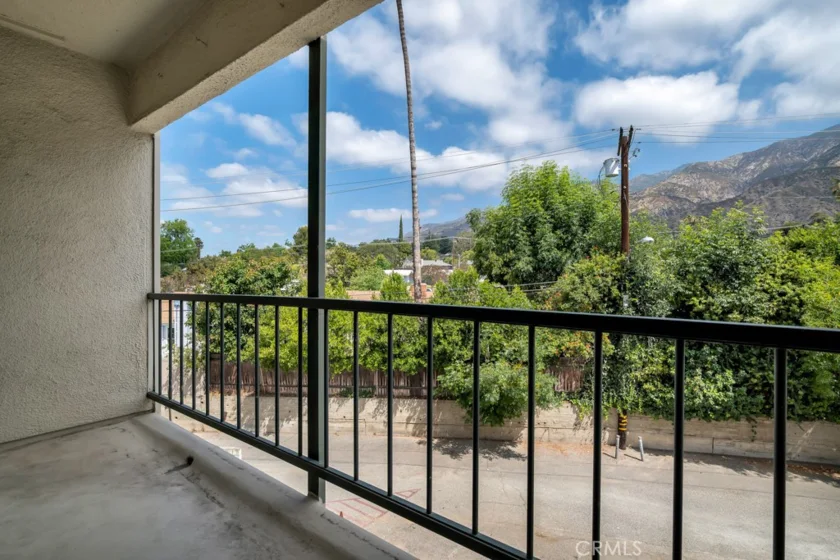 1015 N Michillinda #302 photo 15