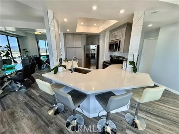 1310 E Ocean #906 photo 8