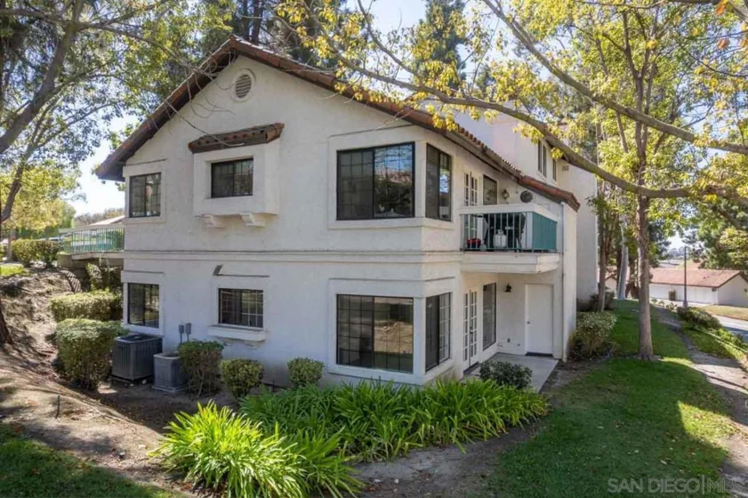 16238 Avenida Venusto #A photo 5