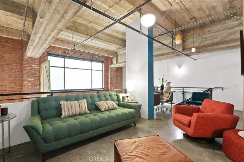 835 Locust #212 photo 14
